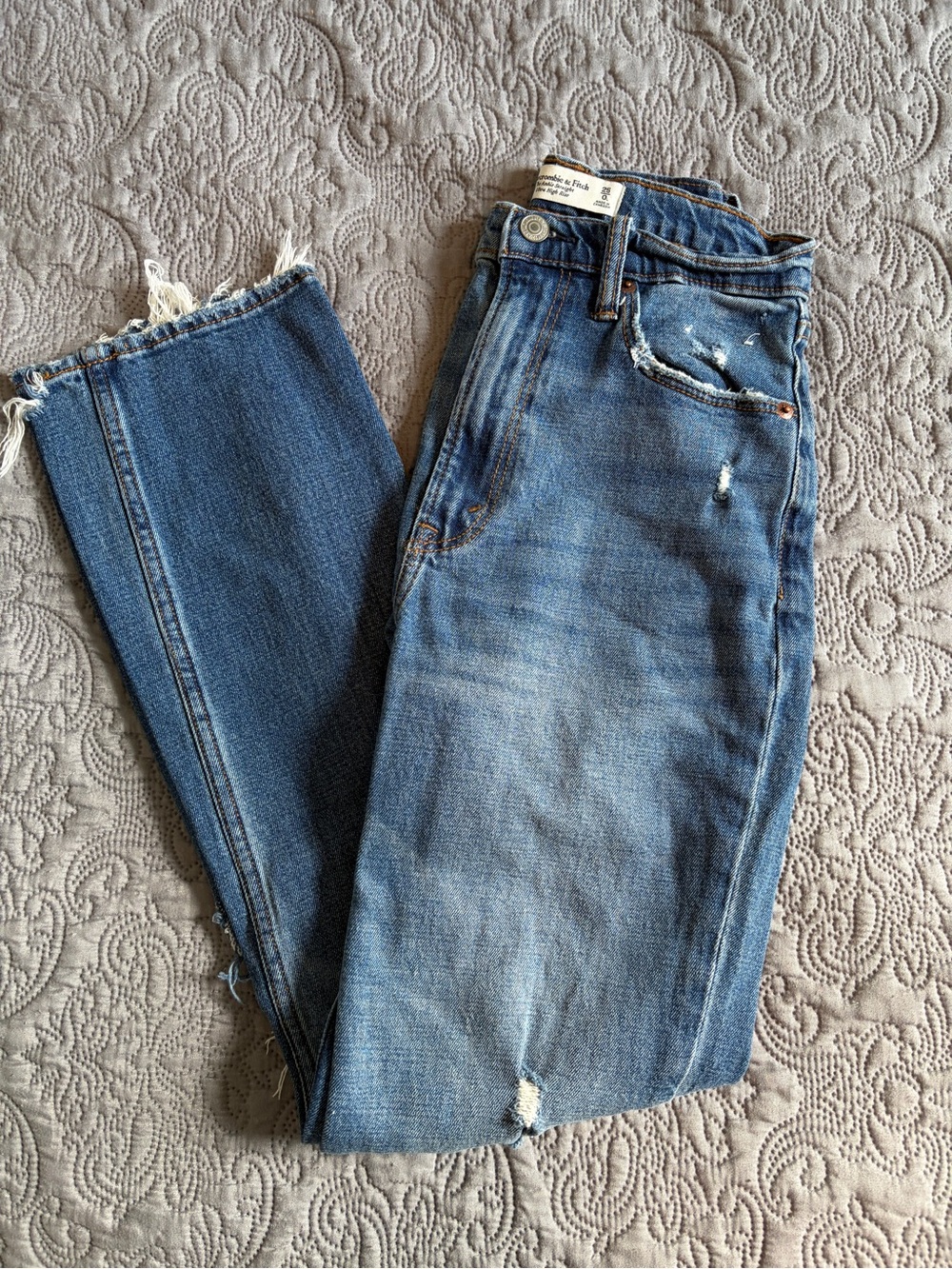 Abercrombie & Fitch Ankle Straight Jeans